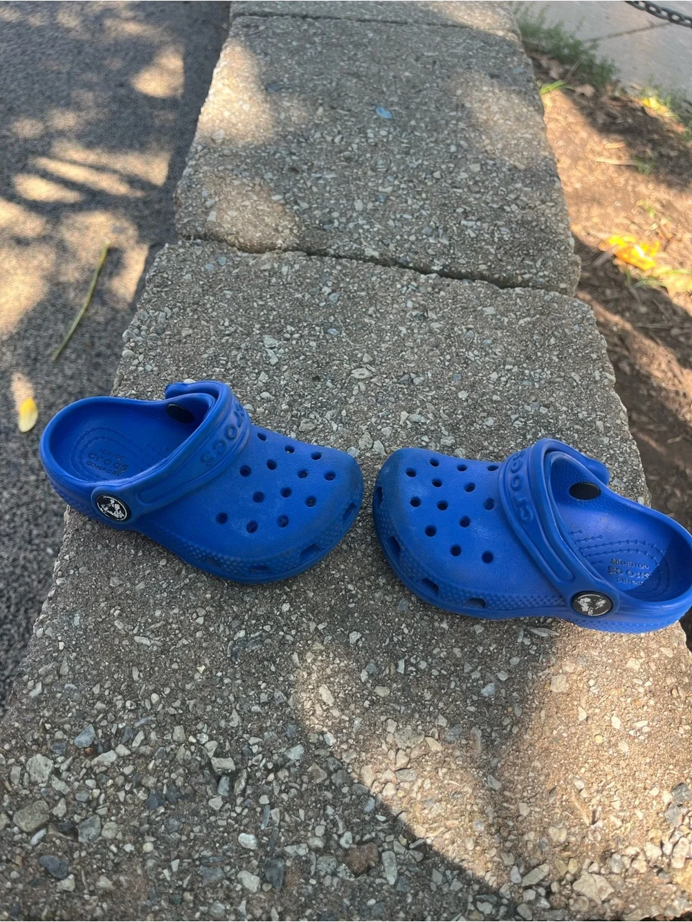 CROCS Kids Classic Clog in Bright Blue
